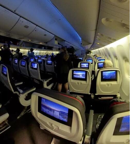 加拿大航空登机