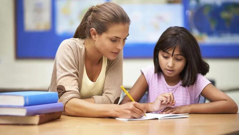 加拿大家教允许入境