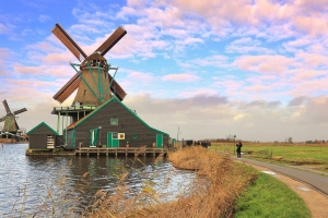 提醒拟经两个或两个以上申根国转机回国的中国公民注意申根国机场过境问题