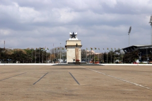 中国驻加纳领事馆计划组建临时航班回国，现正在统计名单摸底调查