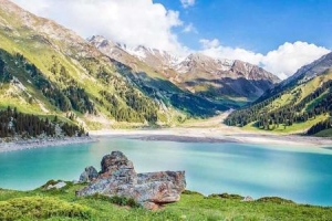 哈萨克斯坦将暂停免签政策至2021年