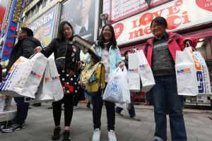 中国游客赴美签证政策能否放松？